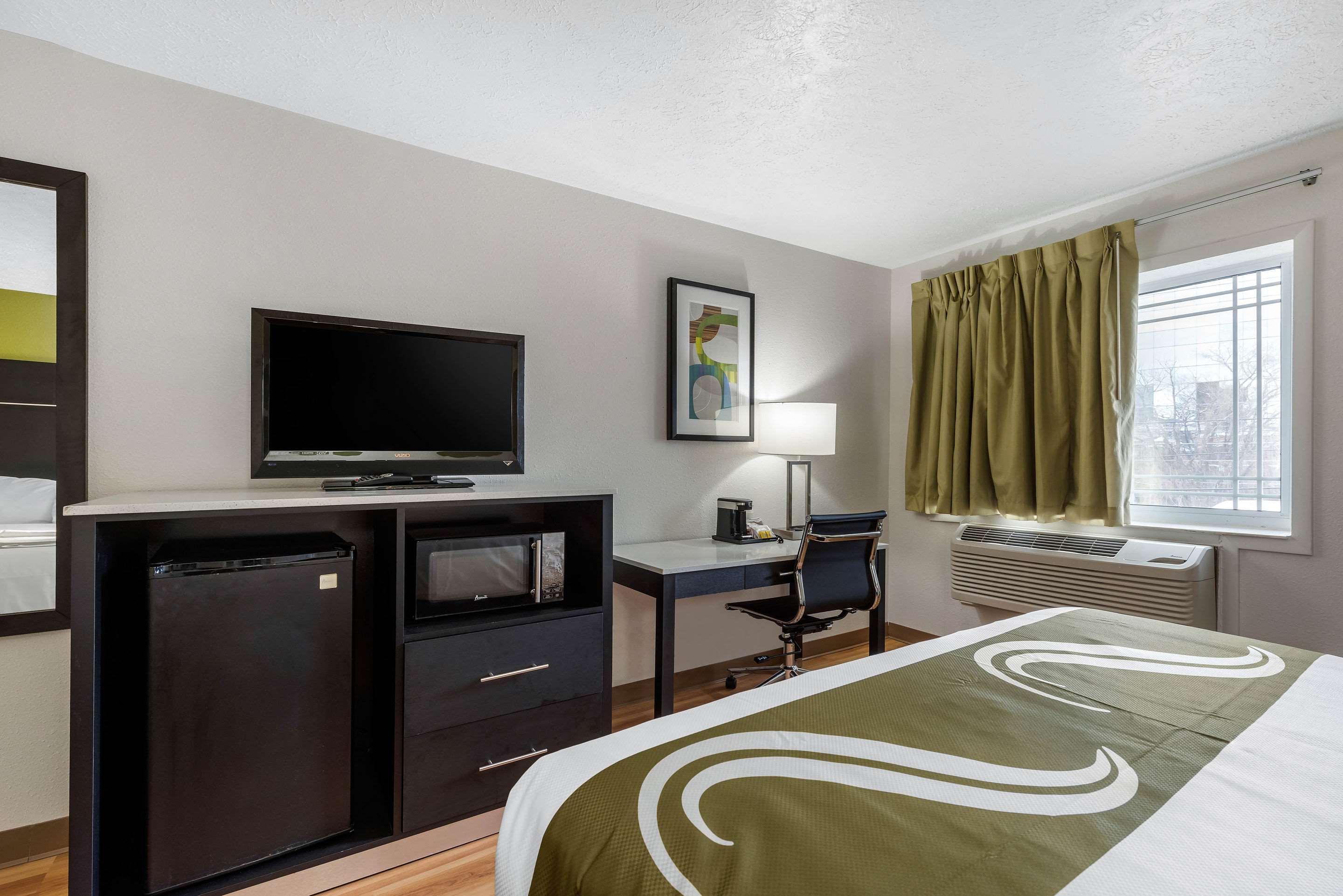 Quality Inn Coraopolis Exterior photo