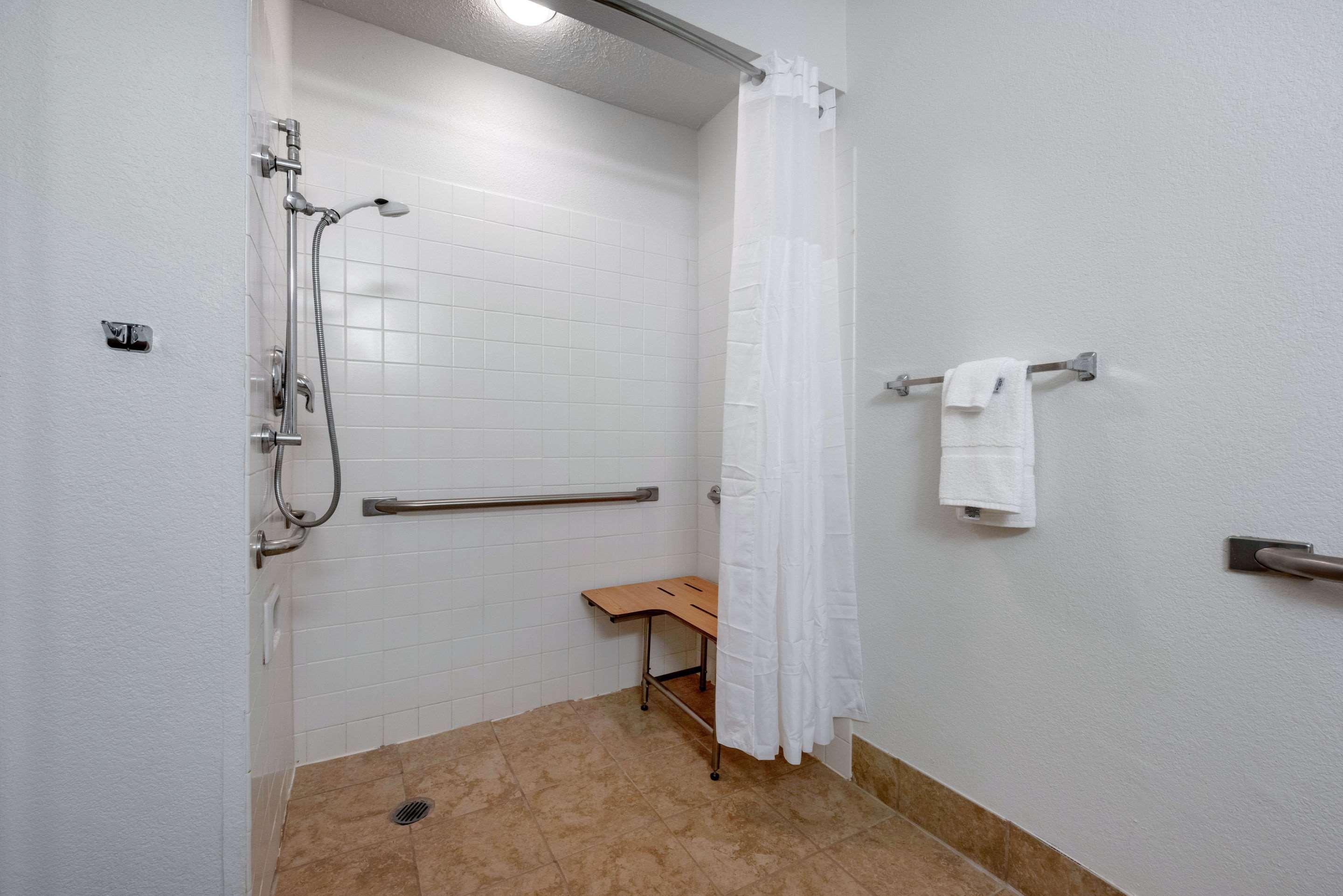 Quality Inn Coraopolis Exterior photo